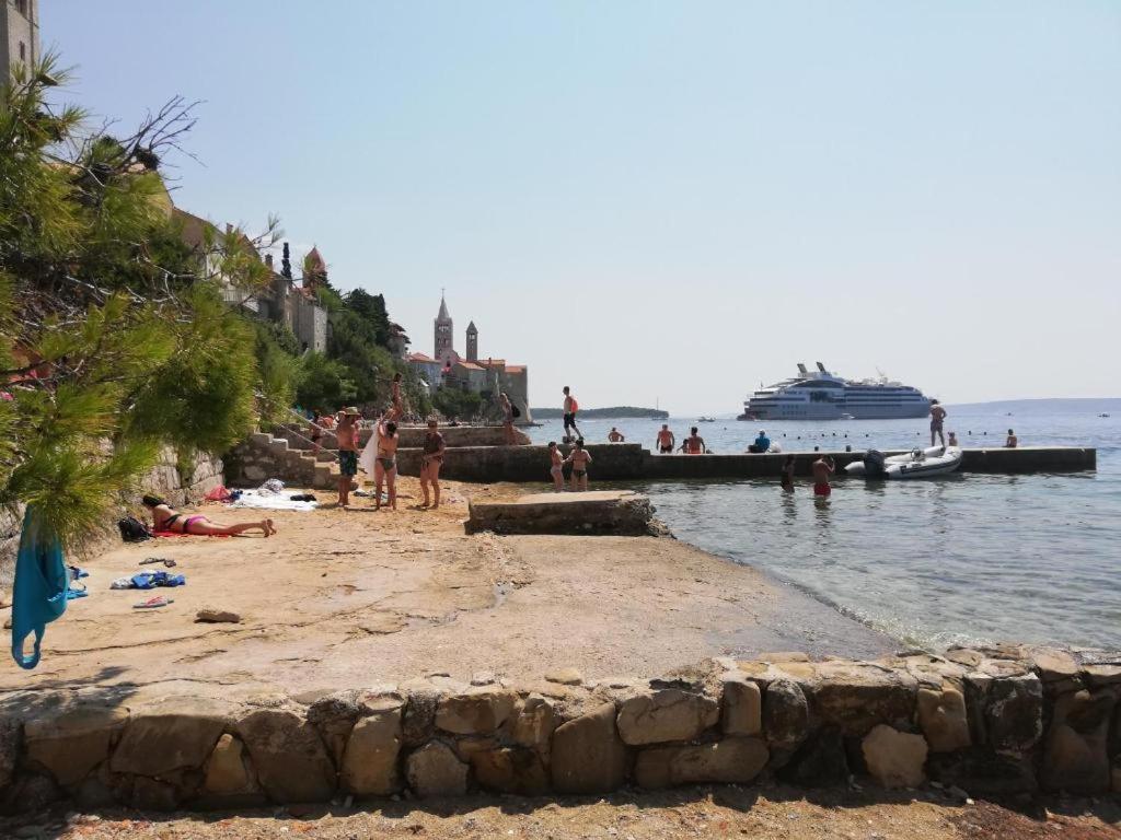 Ferienwohnung Rab Centar Due Palit Exterior foto